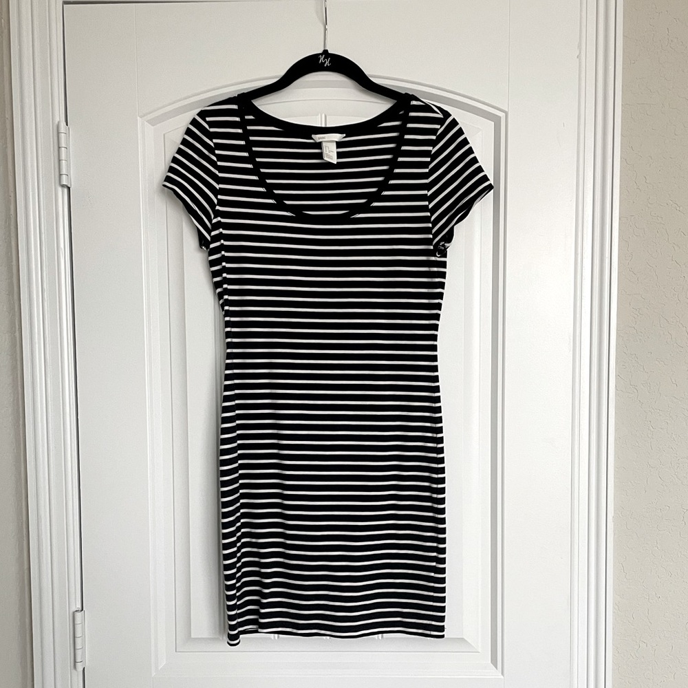 H&M Basic Blue/White Striped Dress